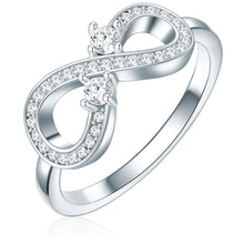  Ring verziert mit Kristallen von Swarovski® weiß